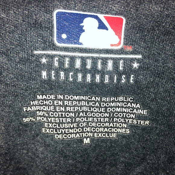 Girls New York Yankees T-Shirt. - Picture 3 of 3
